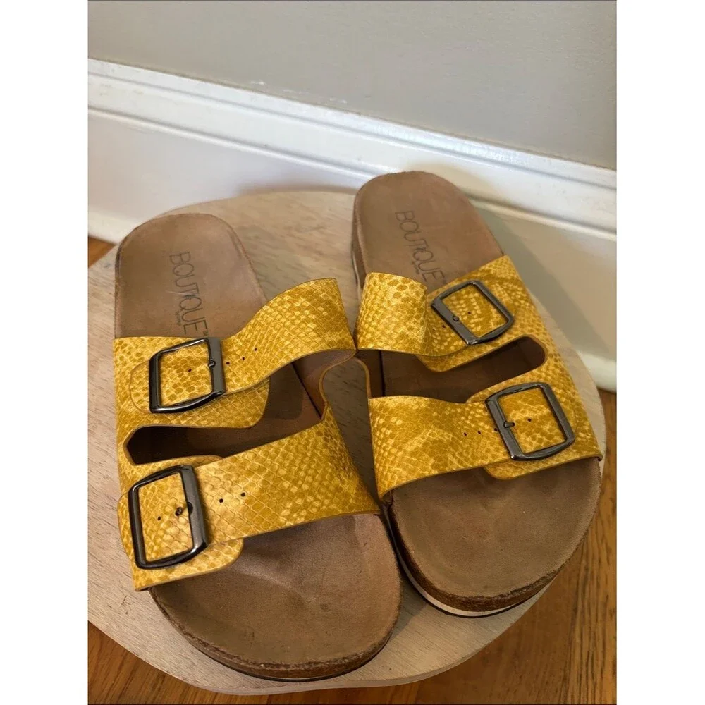 Corkys Womens Beach Babe Slip-on Adjustable Slide Sandal size 9 yellow